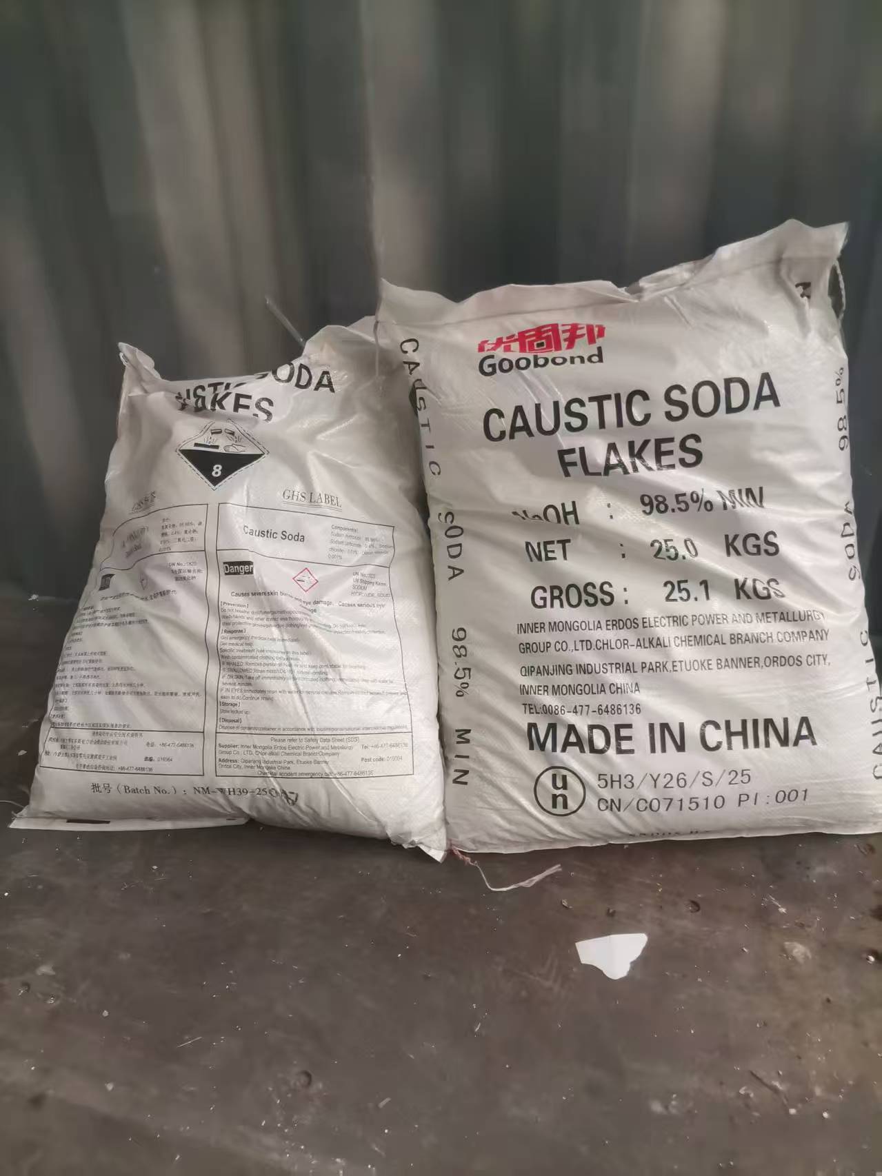 Bagged caustic soda flakes, 98.5% NaOH, ready for shipment